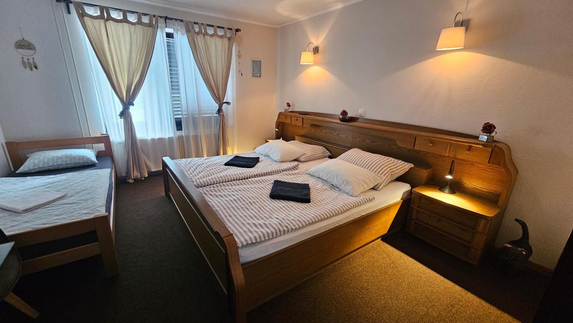 Rooms Malina Blejska Dobrava Eksteriør bilde