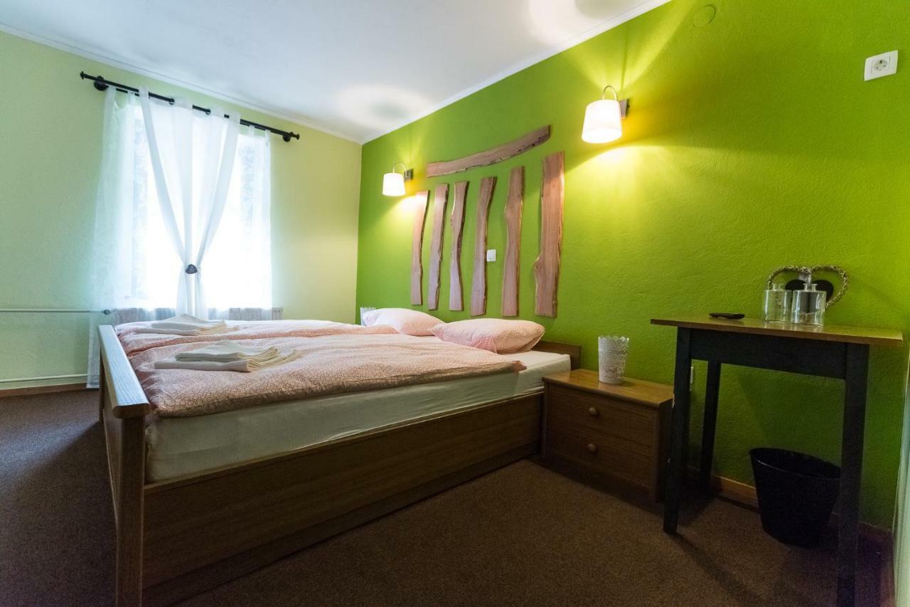 Rooms Malina Blejska Dobrava Eksteriør bilde