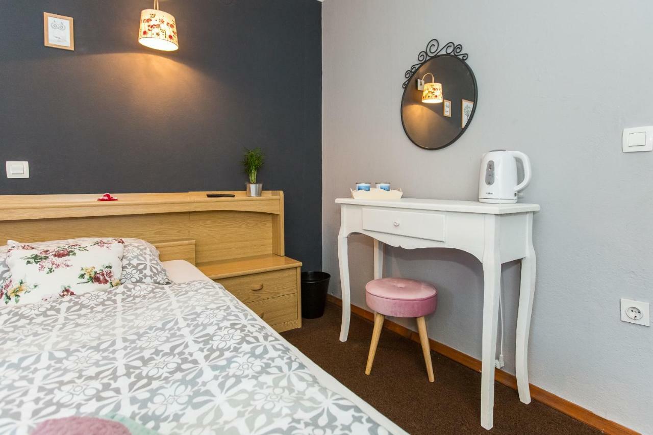 Rooms Malina Blejska Dobrava Eksteriør bilde